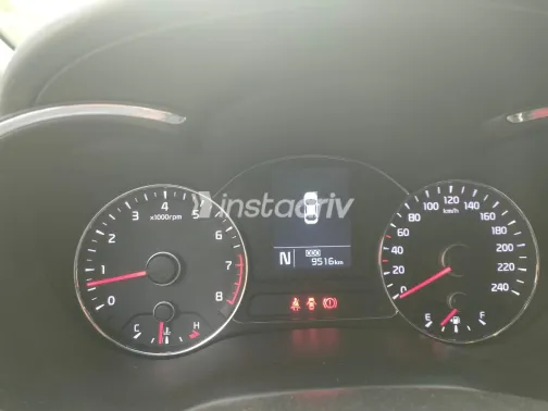 كيا سيراتو 2016 أبيض مستعملة للبيع - 6