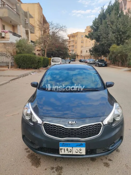 كيا سيراتو 2016 أبيض مستعملة للبيع - 7