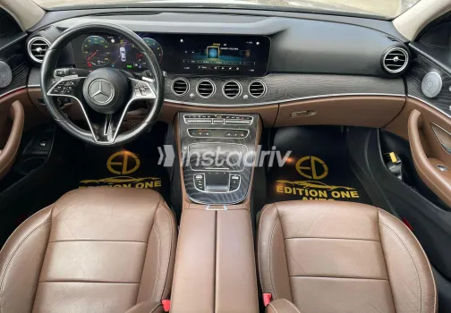 مرسيدس E 300 2021 أبيض مستعملة للبيع - 5