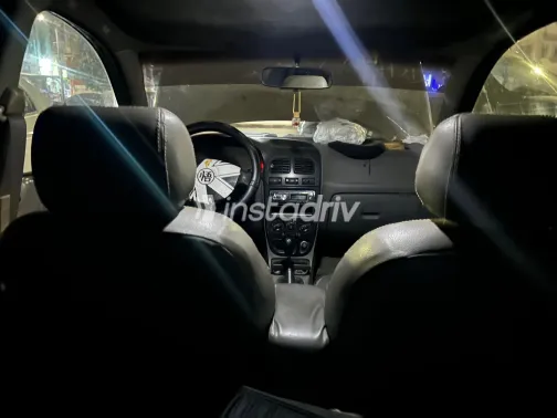 كيا ريو 2001 أبيض مستعملة للبيع - 2