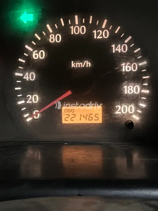 كيا ريو 2001 أبيض مستعملة للبيع - 7