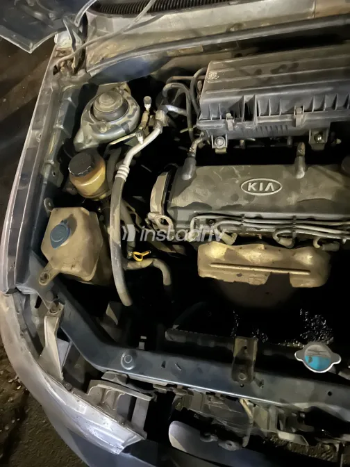 كيا ريو 2001 أبيض مستعملة للبيع - 8