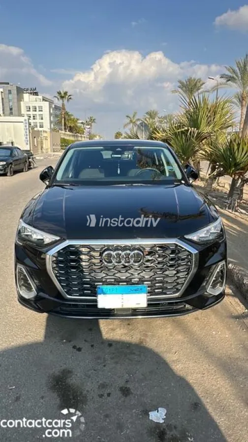 Audi Q3 2023 White Used for Sale - 1