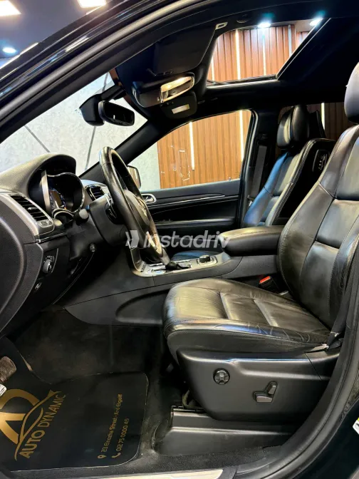 Jeep Grand Cherokee 2021 White Used for Sale - 8