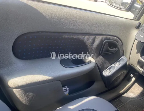 رينو كليو 2005 أبيض مستعملة للبيع - 7