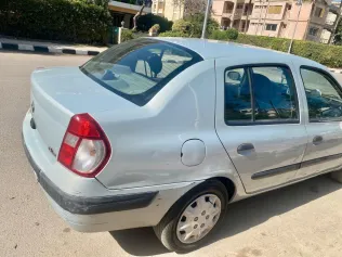 رينو كليو 2005 أبيض مستعملة للبيع