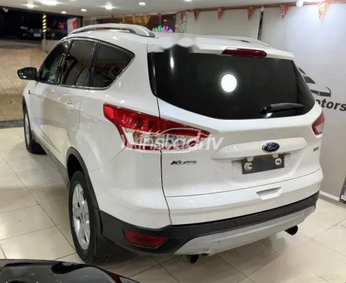 فورد كوجا 2015 أبيض مستعملة للبيع - 5