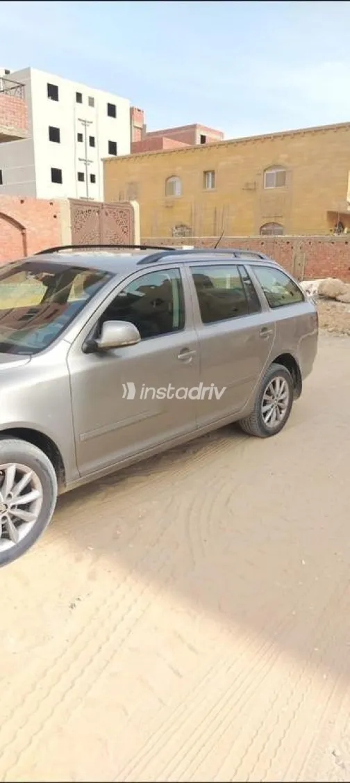 سكودا فانتازيا 2011 موكا مستعملة للبيع - 1