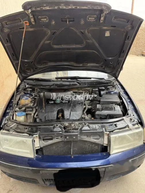 سكودا اوكتافيا A4 2002 أزرق غامق مستعملة للبيع - 4