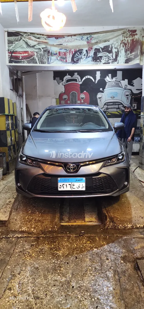 تويوتا كورولا 2024 أبيض مستعملة للبيع - 4