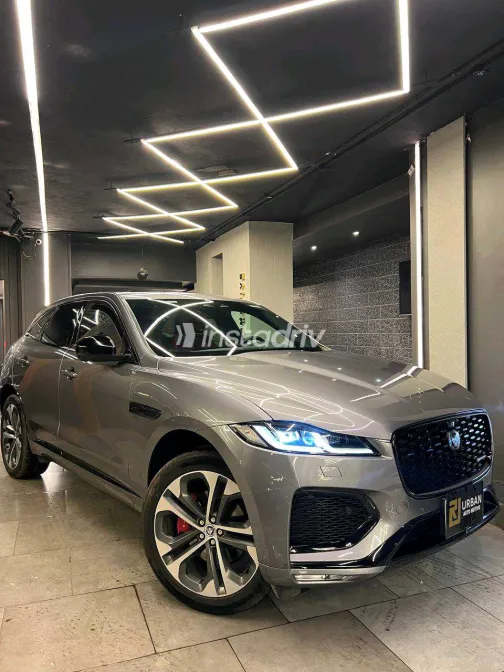 Jaguar F-Pace 2024 White Used for Sale - 1