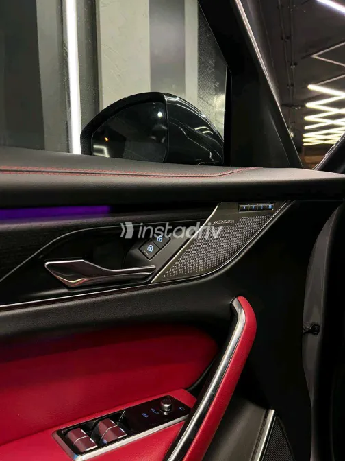 Jaguar F-Pace 2024 White Used for Sale - 10