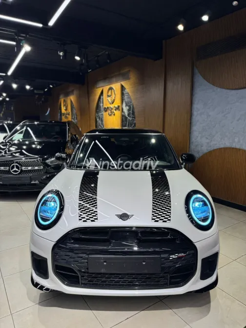 Mini Cooper 2025 White Used for Sale - 4