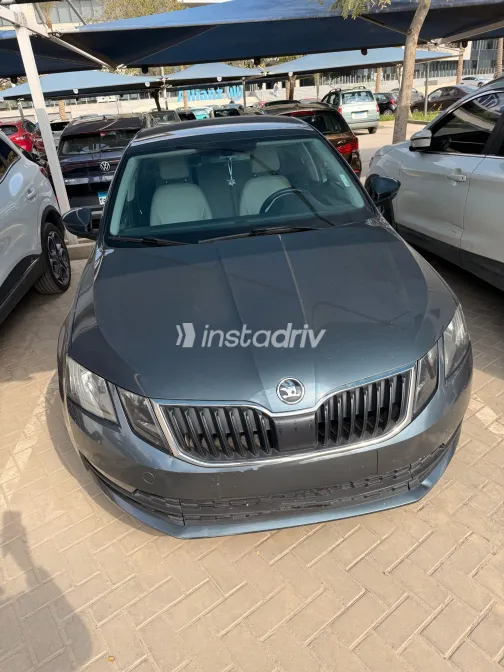 سكودا اوكتافيا A7 2020 أبيض مستعملة للبيع - 2