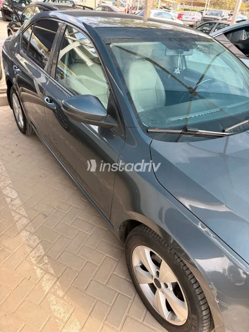 سكودا اوكتافيا A7 2020 أبيض مستعملة للبيع - 3