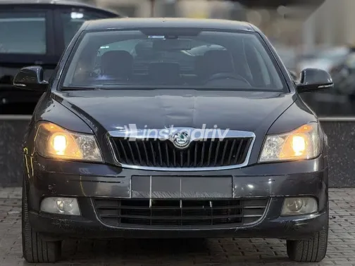 سكودا فانتازيا 2013 أزرق غامق مستعملة للبيع - 1