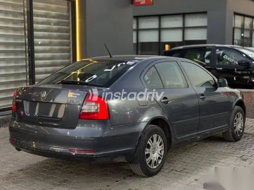 سكودا فانتازيا 2013 أزرق غامق مستعملة للبيع - 2