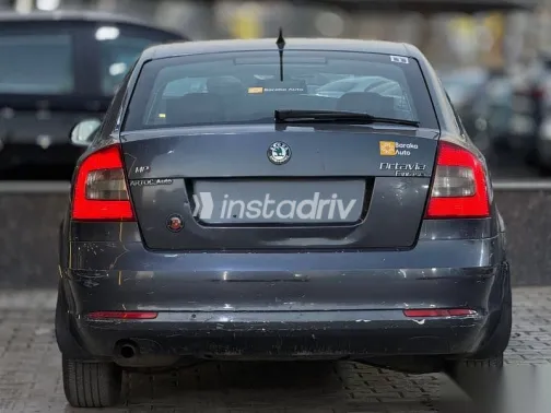 سكودا فانتازيا 2013 أزرق غامق مستعملة للبيع - 3