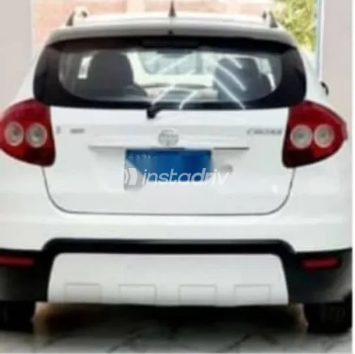 بريليانس FRV 2015 أبيض مستعملة للبيع - 4