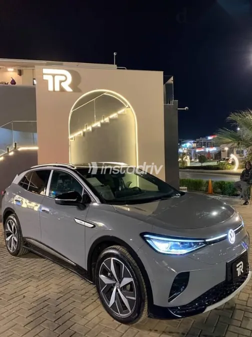 فولكس فاغن اي دي 4 2024 رمادي جديدة للبيع - 2