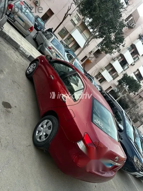 تويوتا ياريس 2008 أحمر مستعملة للبيع - 2