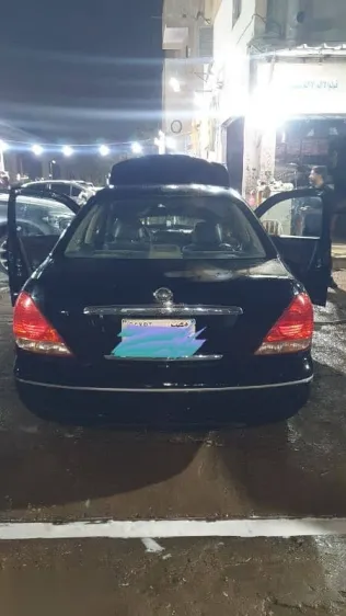 نيسان صنى 2008 أسود مستعملة للبيع