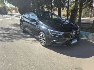 رينو ميجان 2023 أسود مستعملة للبيع