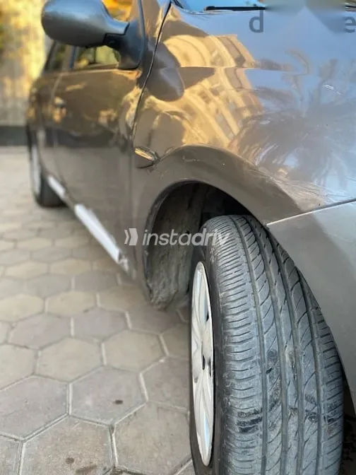 رينو سيمبول 2010 فضي مستعملة للبيع - 6