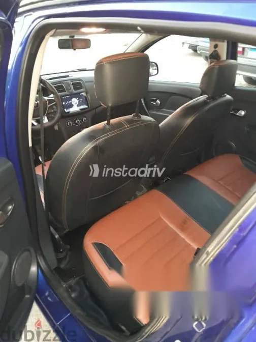 رينو سانديرو 2021 أزرق غامق مستعملة للبيع - 3