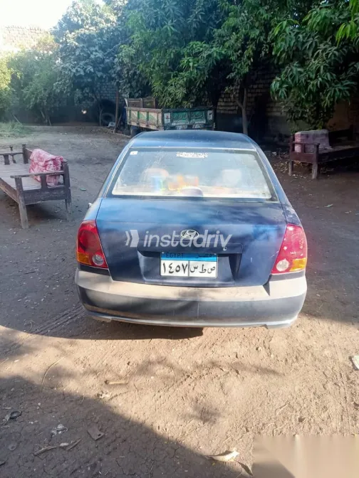 Hyundai Verna 2011 Dark Blue Used for Sale - 8