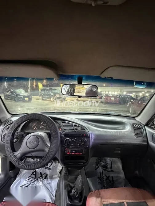 دايو لانوس 2000 أبيض مستعملة للبيع - 5