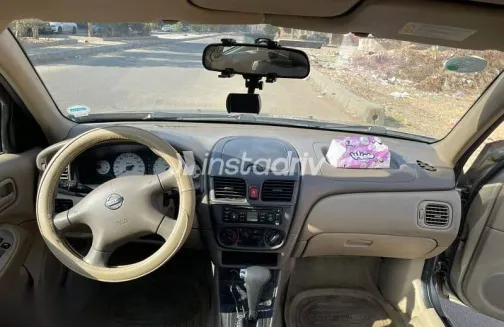 نيسان صنى 2015 ذهبي مستعملة للبيع - 3