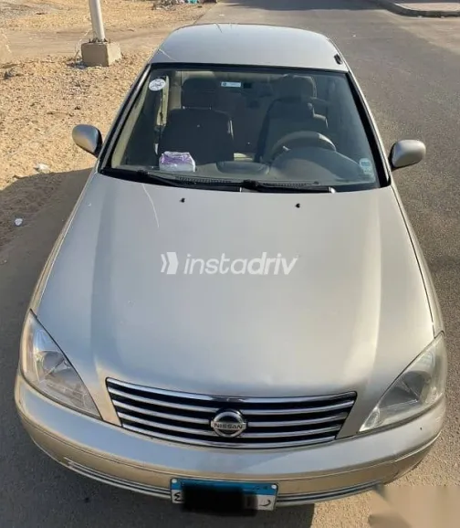 نيسان صنى 2015 ذهبي مستعملة للبيع - 5