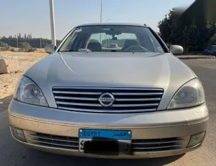 نيسان صنى 2015 ذهبي مستعملة للبيع