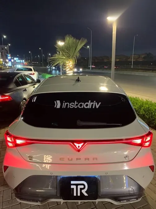Cupra Leon 2025 Beige Used for Sale - 2