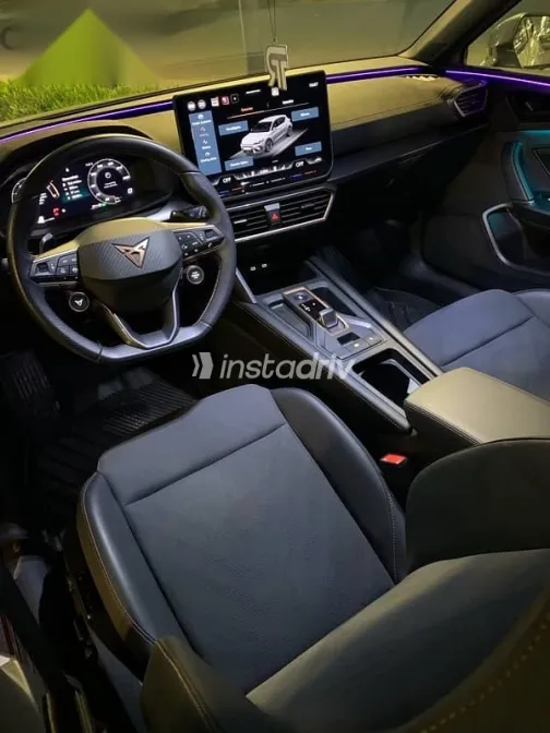 Cupra Leon 2025 Beige Used for Sale - 5