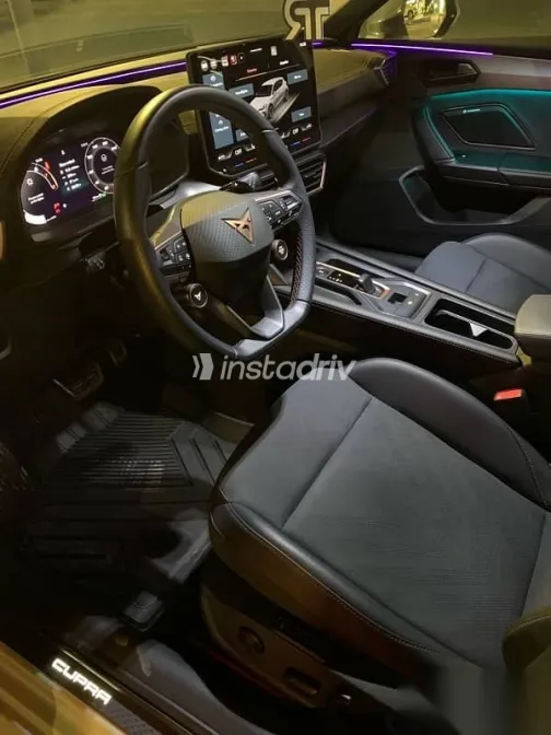 Cupra Leon 2025 Beige Used for Sale - 7
