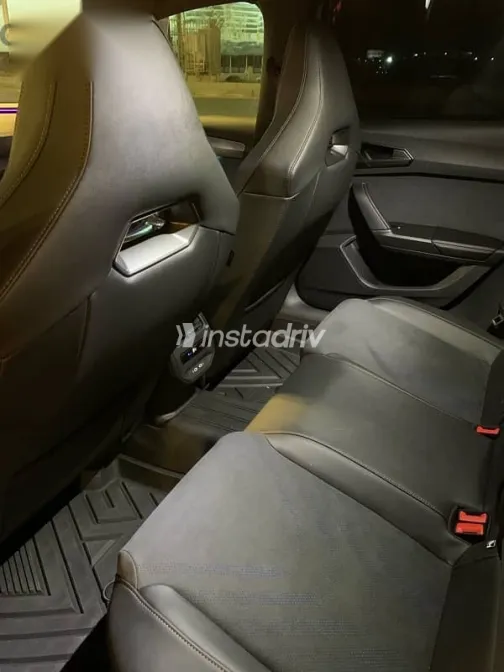 Cupra Leon 2025 Beige Used for Sale - 8