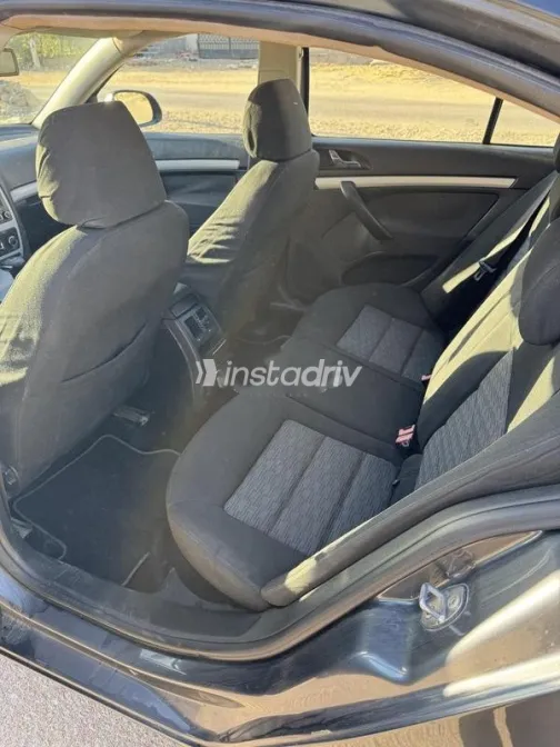 سكودا فانتازيا 2010 فضي مستعملة للبيع - 5