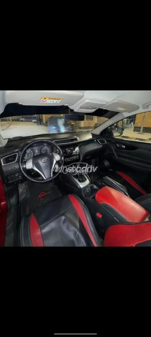 Nissan Qashqai 2017 White Used for Sale - 1