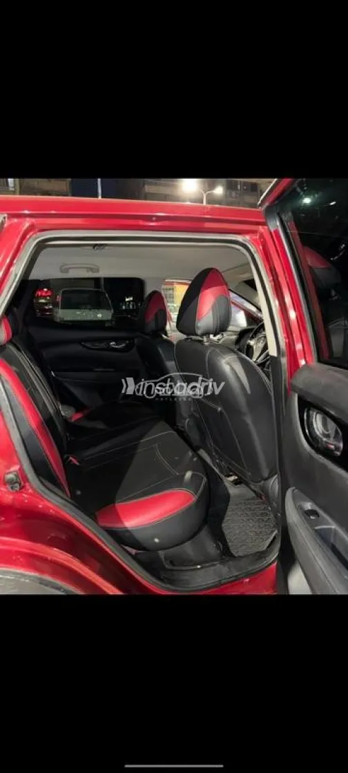 Nissan Qashqai 2017 White Used for Sale - 4