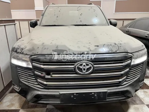 تويوتا لاند كروزر 2022 أبيض مستعملة للبيع - 1