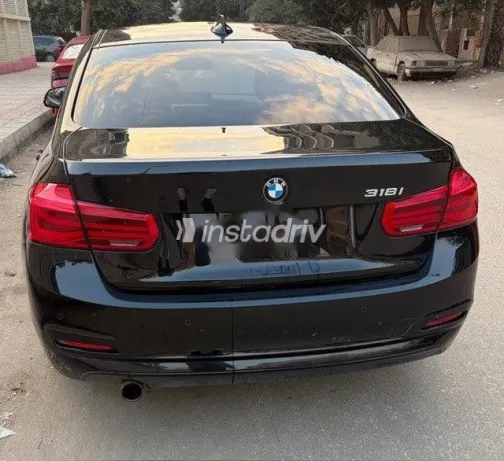 بي ام دبليو 318 2018 أسود مستعملة للبيع - 2
