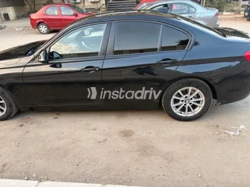 بي ام دبليو 318 2018 أسود مستعملة للبيع - 3