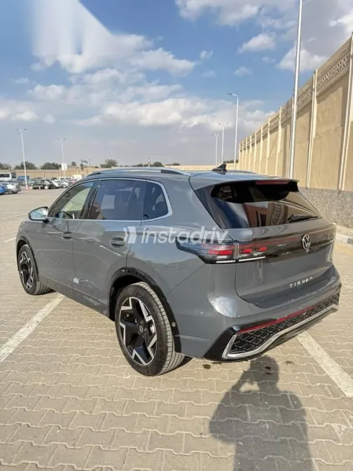 Volkswagen Tiguan 2025 Gray Used for Sale - 2