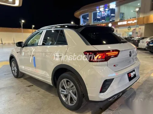 فولكس فاغن تي روك 2026 أبيض جديدة للبيع - 5