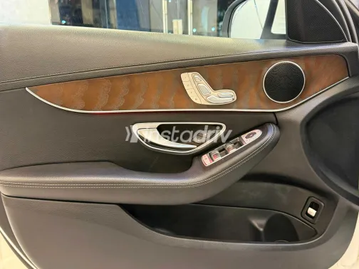 مرسيدس C 200 2019 أبيض مستعملة للبيع - 1