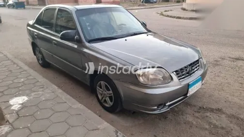 هيونداي فيرنا 2014 رمادي مستعملة للبيع - 2