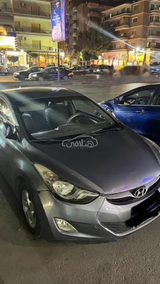 هيونداي إلنترا ام دى 2013 رمادي غامق مستعملة للبيع