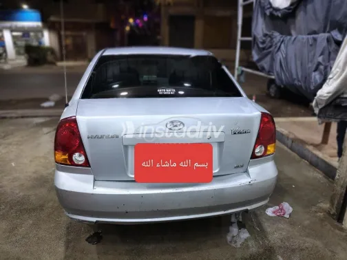 هيونداي فيرنا 2017 أبيض مستعملة للبيع - 1